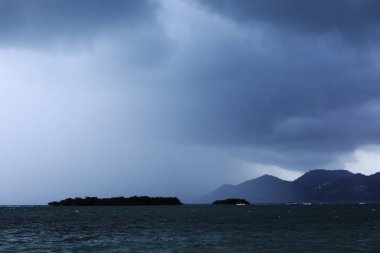 Koh Samui (Samui Adası) - Tayland denize bulut yağmur