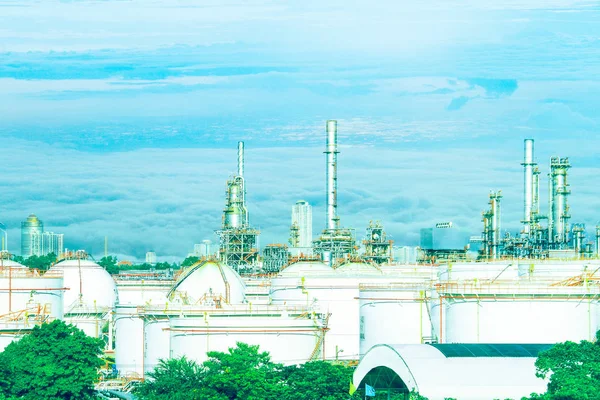 Olja Raffinaderiet Miljövänliga Koncept Industriell Anläggning Där Ett Ämne Raffinerad — Stockfoto