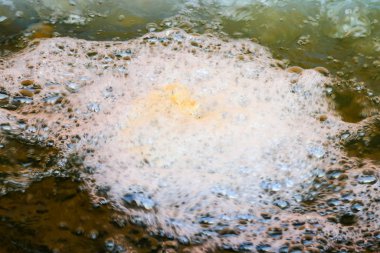 Su yüzeyine kabarcık