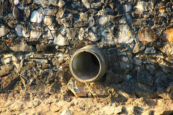 Concrete pipe for waste drainage