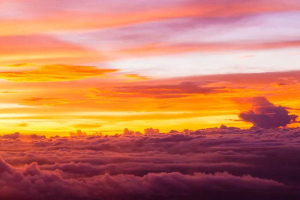 Sonnenuntergang Über Der Dämmerung Wolken Und Himmel Hintergrund Bunte Dramatische — Stockfoto