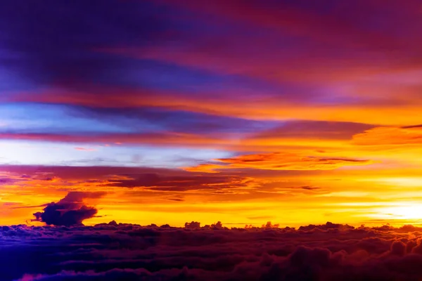 Twilight Cloud Hemel Achtergrond Kleurrijke Dramatische Hemel Met Cloud Bij — Stockfoto