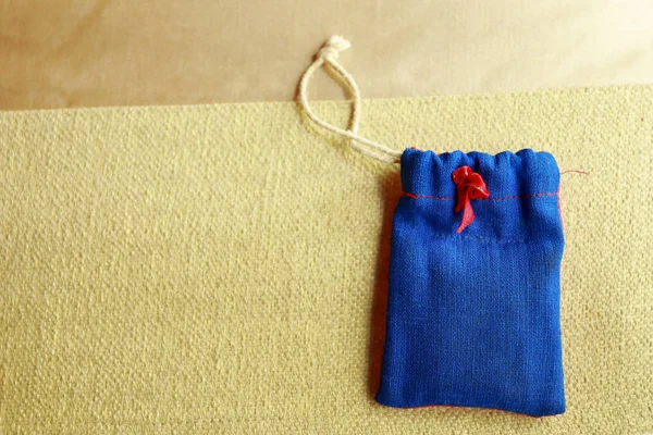 Mavi mini el yapımı çanta