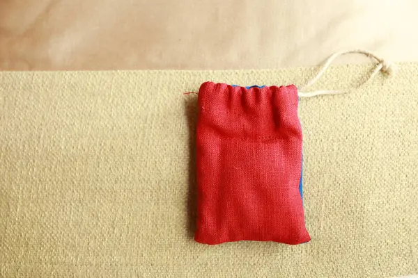 Kırmızı mini el yapımı çanta