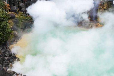 Umi Jigoku (deniz Hell) mavi su. Sekiz kaplıcalar birinde bulunan Beppu Oita, Japonya