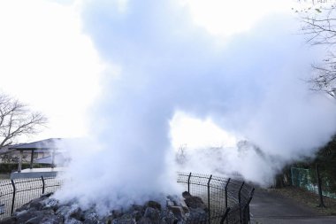 Bulunan Beppu, Oita, Kyushu, Japonya yerden dışarı-in sıcak buhar
