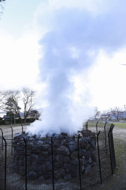 Bulunan Beppu, Oita, Kyushu, Japonya yerden dışarı-in sıcak buhar