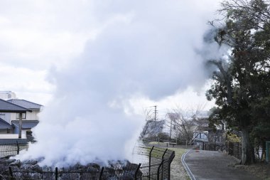 Bulunan Beppu, Oita, Kyushu, Japonya yerden dışarı-in sıcak buhar