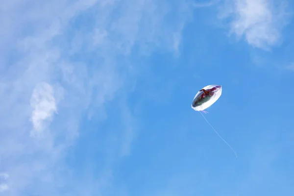 Воздушный Шар Игрушка Голубом Небе — стоковое фото