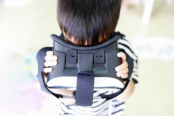 Young Boy Virtual Reality Glasses — Stockfoto