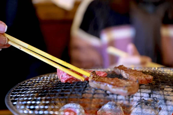 Japanisches Grillfleisch Über Holzkohle Auf Herd — Stockfoto