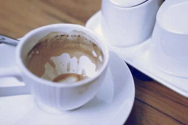 Xícara de café na mesa da manhã — Fotografia de Stock