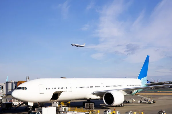 Air plane at the airport. — Stock Photo, Image