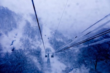 Gala Yuzawa'da Kar dağına teleferik Gökyüzü , Japonya