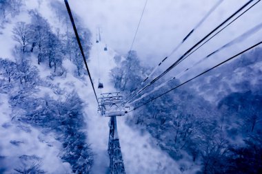 Gala Yuzawa'da Kar dağına teleferik Gökyüzü , Japonya