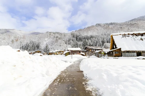 Shirakawago: wieś położona w dzielnicy ono, Prefektura Gifu, — Zdjęcie stockowe