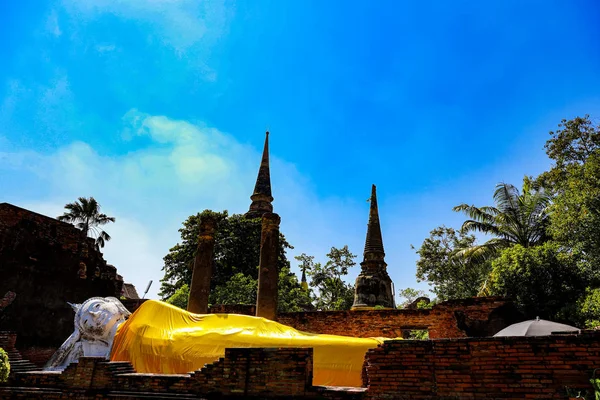 Ayutthaya Eyaleti'nde uyuyan buda heykeli ,Tayland — Stok fotoğraf