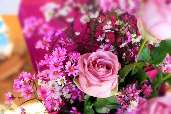 Blumen blühen und Rose für Hintergrund — Stockfoto