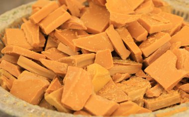 Mum yapımında kullanılan balmumu