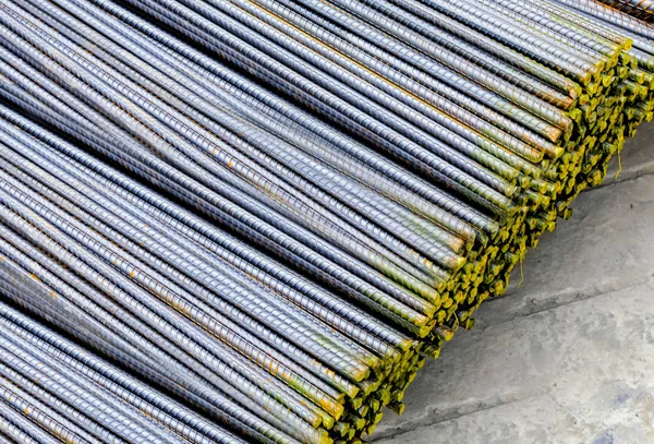 Vergalhões de aço para concreto armado. Close Up de vergalhões de aço . — Fotografia de Stock