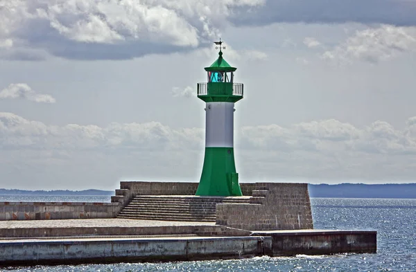 Leuchtturm Der Hafeneinfahrt Sassnitz Insel Rügen — Stockfoto