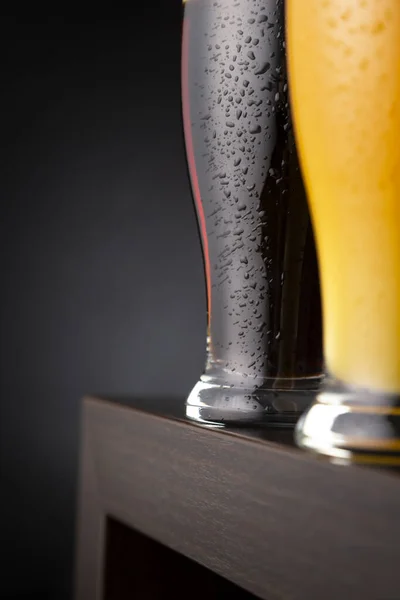 Detail Two Glasses Cold Unfiltered Wheat Dark Beer Placed Bar — Stock Photo, Image
