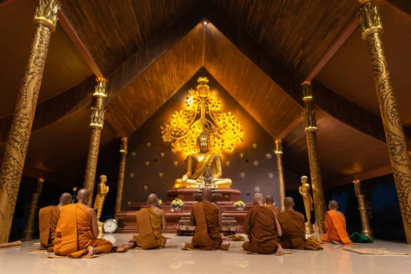 Ubon Ratchathani Thailand February 2019 Group Buddhist Monks Chant Night — Stock Photo, Image