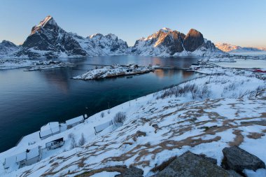 Sakrisoya balıkçı köyünün güzel manzarası