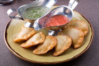 Geleneksel Rus pirogi snack dolma hamur kızarmış