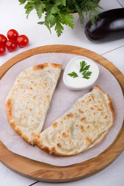 Traditional Uzbek Fried Cheburek Dough Stuffed Meat — Stock Photo, Image