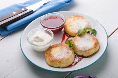 Börek veya hazırlanan ve Kahvaltı servisi için peynirli gözleme