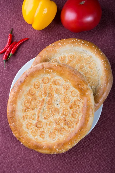 Uzbeque Pão Chato Fresco Assado Tradicional Uma Chapa — Fotografia de Stock