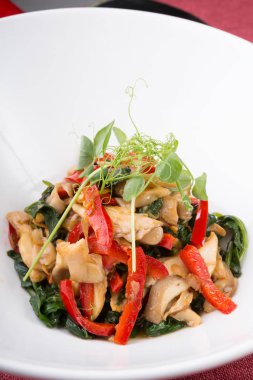 sağlıklı ıspanak salatası