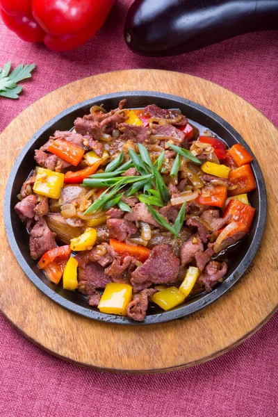 Hazırlanan ve servis edilen et karışımı