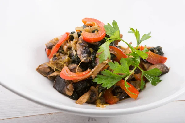 Aziatische paddestoel gemengde salade met groenten — Stockfoto