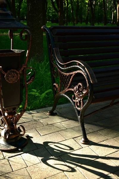 Fragment Design Bench Urn Park Summer Evening — Stock Photo, Image