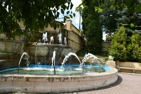 Fontaine Dans Vieux Parc — Photo