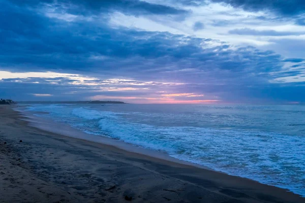 Salida Del Sol Sobre Mar Hermosos Colores Pastel Cielo Nublado — Foto de Stock