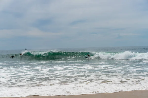 Surfers Sea Turquoise Water Blue Sky Arugam Bay Sri Lanka — Stock Photo, Image