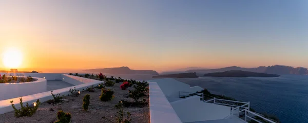 Όμορφη Πανοραμική Θέα Από Ακρωτήρι Στην Καλντέρα Και Ηφαίστειο Ηλιοβασίλεμα — Φωτογραφία Αρχείου