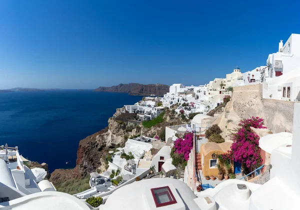 Vista Panorâmica Cidade Oia Ilha Santorini Com Antigas Casas Caiadas — Fotografia de Stock