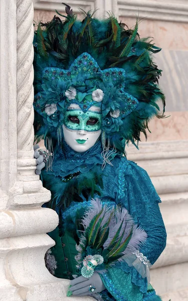 Reveller Traditional Elaborate Mask Costume Annual Venice Carnival Carnevale Venezia — Fotografia de Stock