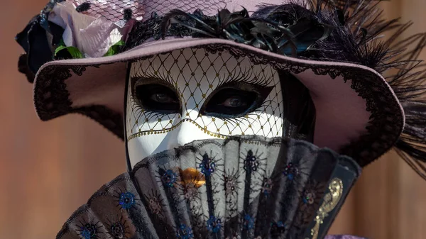 Reveller Traditional Elaborate Mask Costume Annual Venice Carnival Carnevale Venezia — 스톡 사진