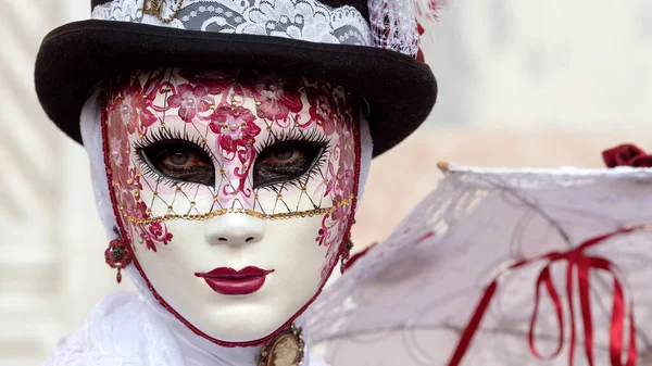 Reveller Dans Masque Elaboré Traditionnel Costume Carnaval Annuel Venise Carnevale — Photo