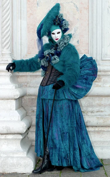 Reveller Traditional Elaborate Mask Costume Annual Venice Carnival Carnevale Venezia — Stock fotografie