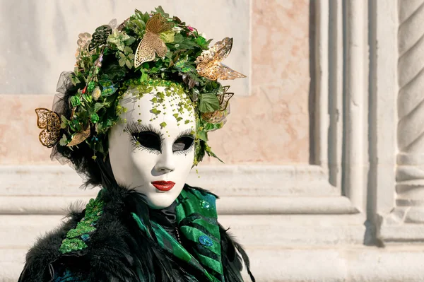Reveller Traditional Elaborate Mask Costume Annual Venice Carnival Carnevale Venezia — Foto de Stock