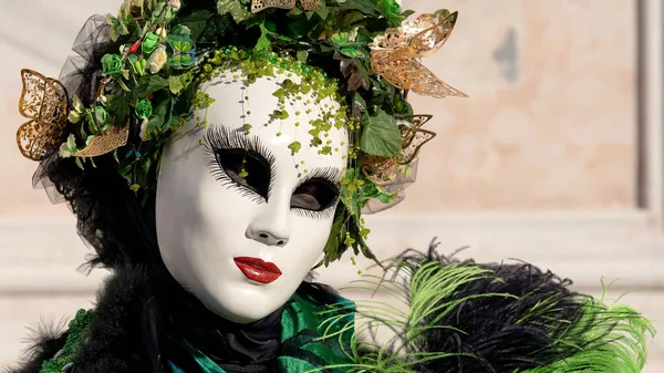 Reveller Dans Masque Elaboré Traditionnel Costume Carnaval Annuel Venise Carnevale — Photo