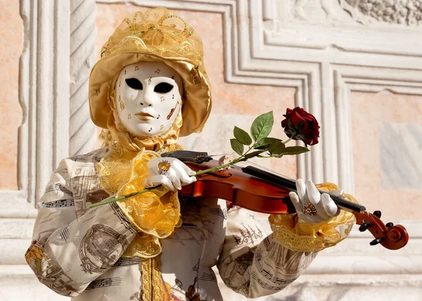 Reveller Traditional Elaborate Mask Costume Annual Venice Carnival Carnevale Venezia — Stock Photo, Image