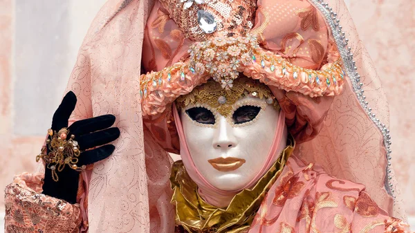 Reveller Traditional Elaborate Mask Costume Annual Venice Carnival Carnevale Venezia —  Fotos de Stock