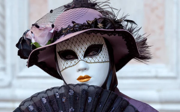 Reveller Traditional Elaborate Mask Costume Annual Venice Carnival Carnevale Venezia — Stock Photo, Image